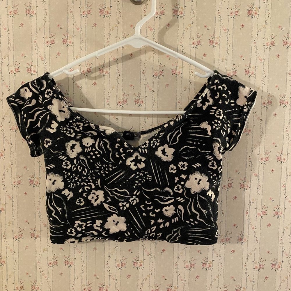 Pattern crop top